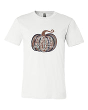 Load image into Gallery viewer, Give Thanks to the Lord Graphic Tee - Elevated Boutique CO
