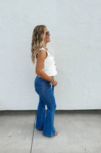 Load image into Gallery viewer, (PRE-SALE) BLAKELEY KENNEDY TIE WAIST JEAN - Elevated Boutique CO
